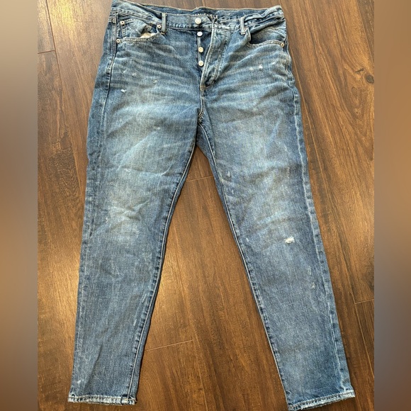 American Eagle Distressed Girlfriend Jeans - Picture 1 of 4